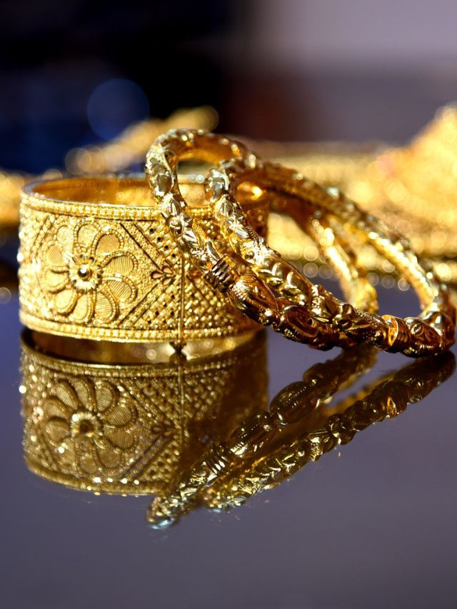 Indian gold jewelry